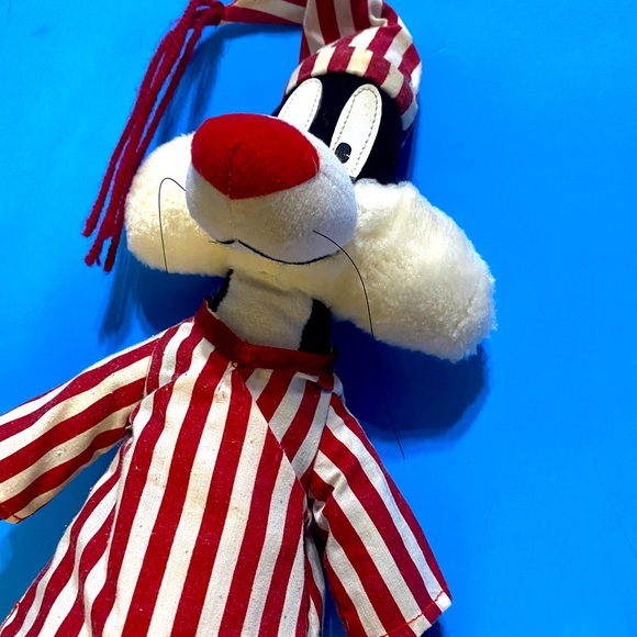 WARNER BROS. LOONEY TUNES VTG 1997 SYLVESTER THE CAT WEARING RED & WHITE PJ’S - Picture 6 of 12